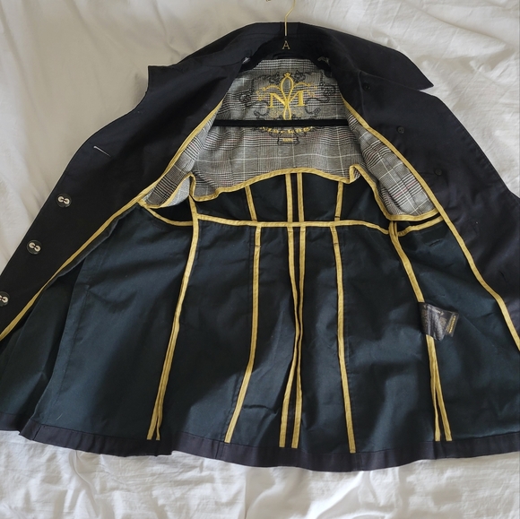 Mackage double-breasted lightweight trench in XS - Picture 5 of 16